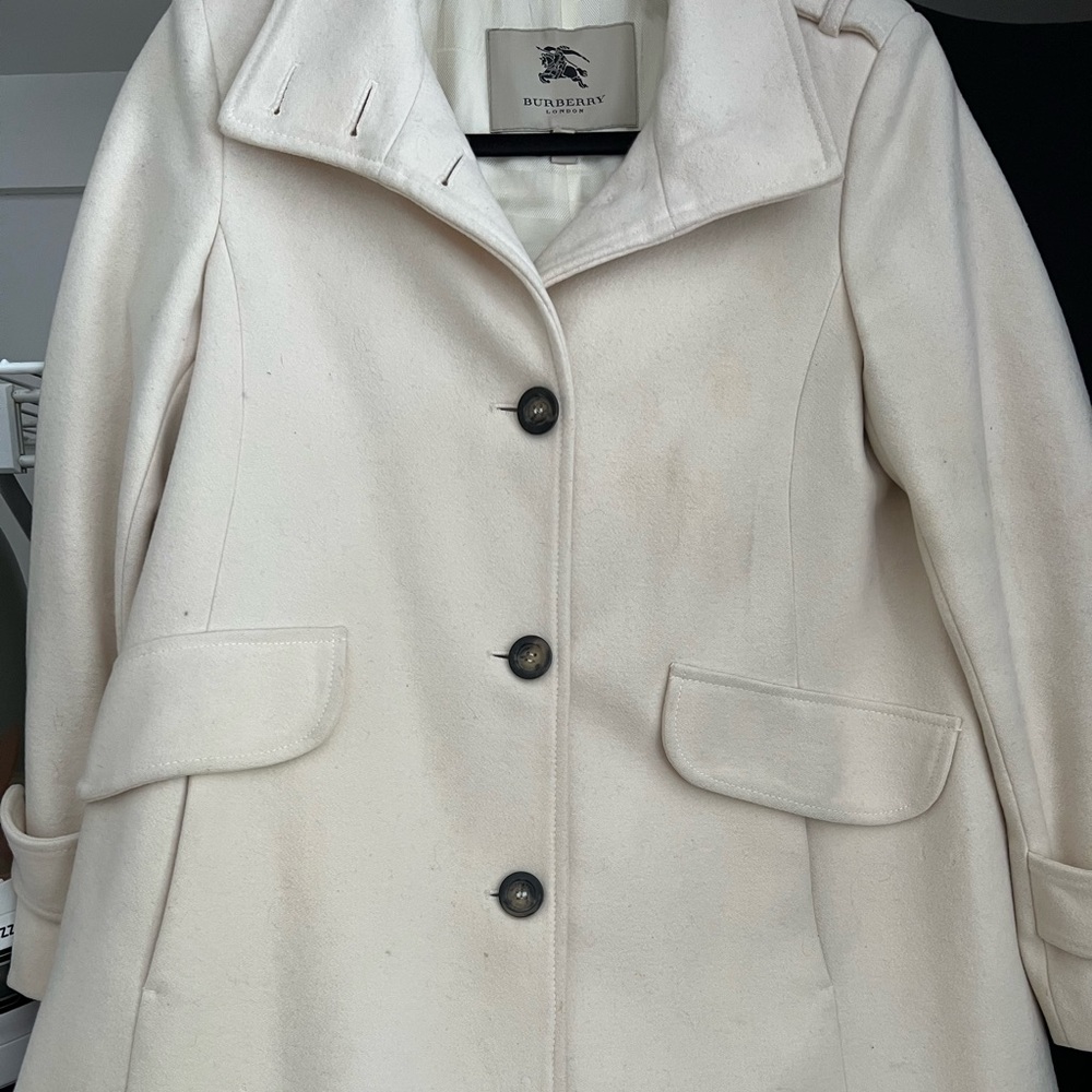 Burberry Swing Coat in Cream size 4